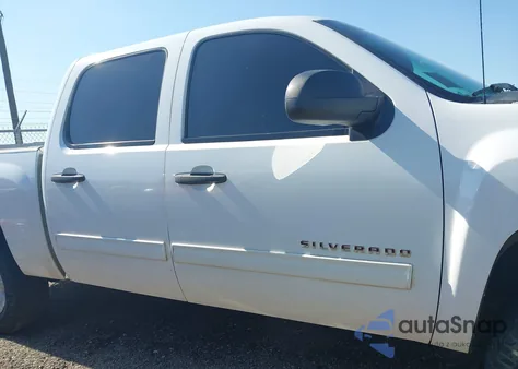 2013 Chevrolet Silverado 1500 Lt z USA, uszkodzony, nr VIN 3GCPKSEA5DG111053
